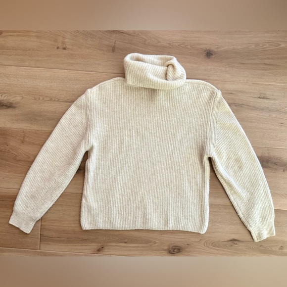Topshop Ivory Sweater Size S - Picture 2 of 5